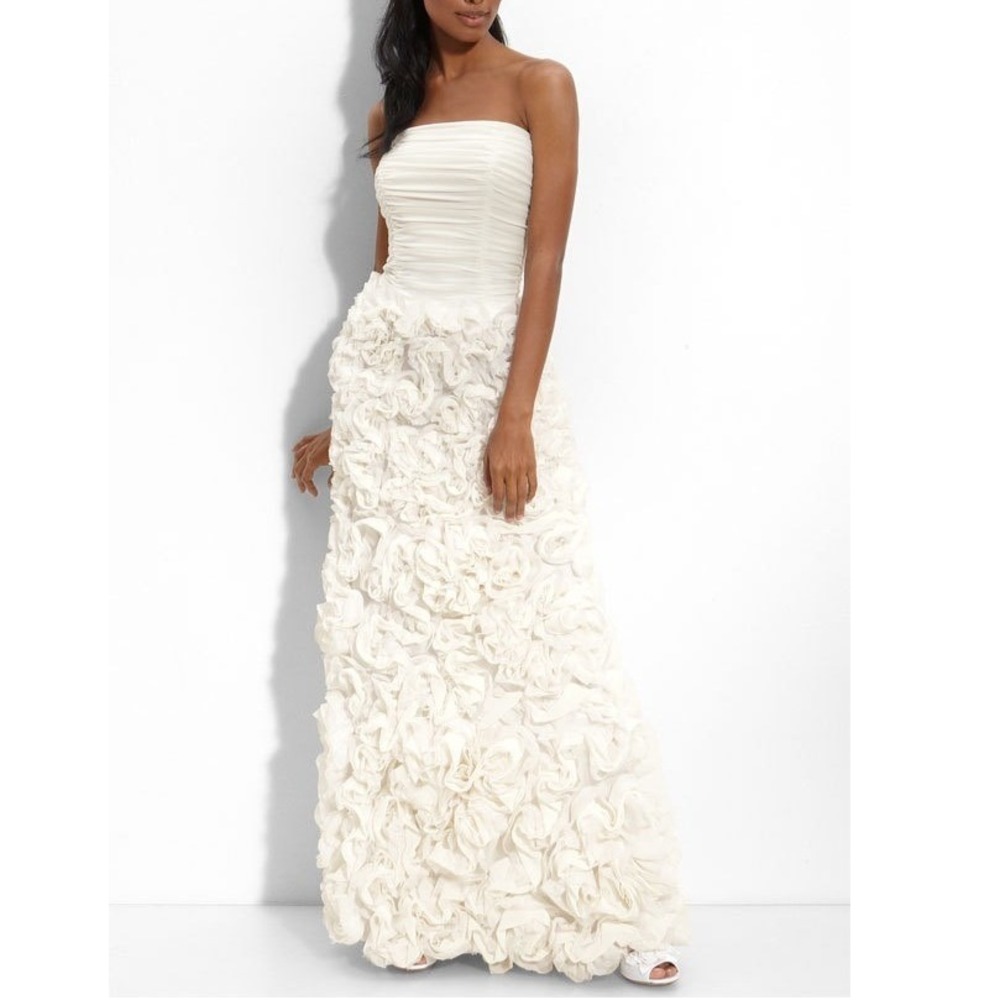 TADASHI SHOJI Ruched Strapless 3D Rosette Wedding Gown Dress Un-Altered